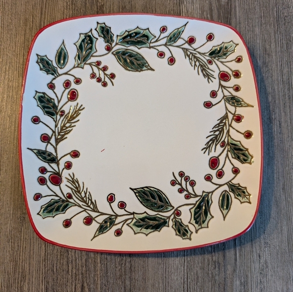 InHomeStylez Christmas Holly Berry Etched Square Dinner Plates (2) - Picture 8 of 16